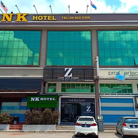 N K Hotel Muar Buitenkant foto